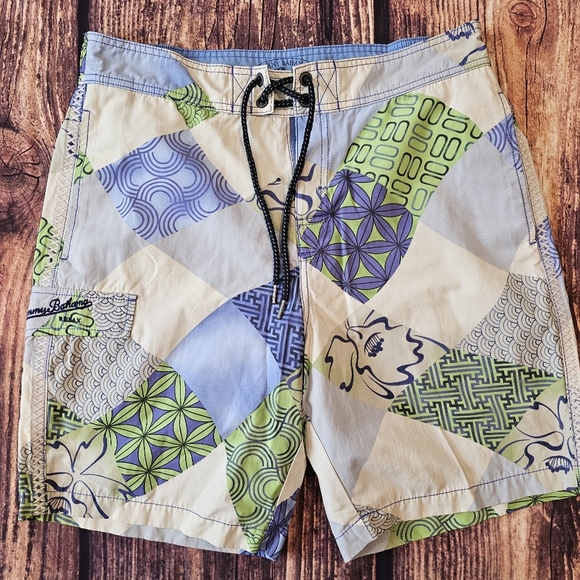 Tommy Bahama Relax Swim Trunks Men Medium Multicolor Tropical Mesh Lined Shorts - Picture 1 of 11
